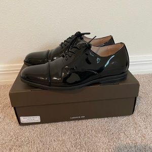 Black dress shoes for big kids size 6M